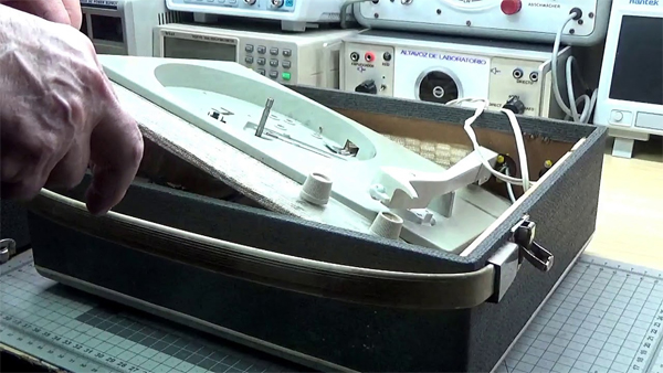 tecnicos reparar tocadisco